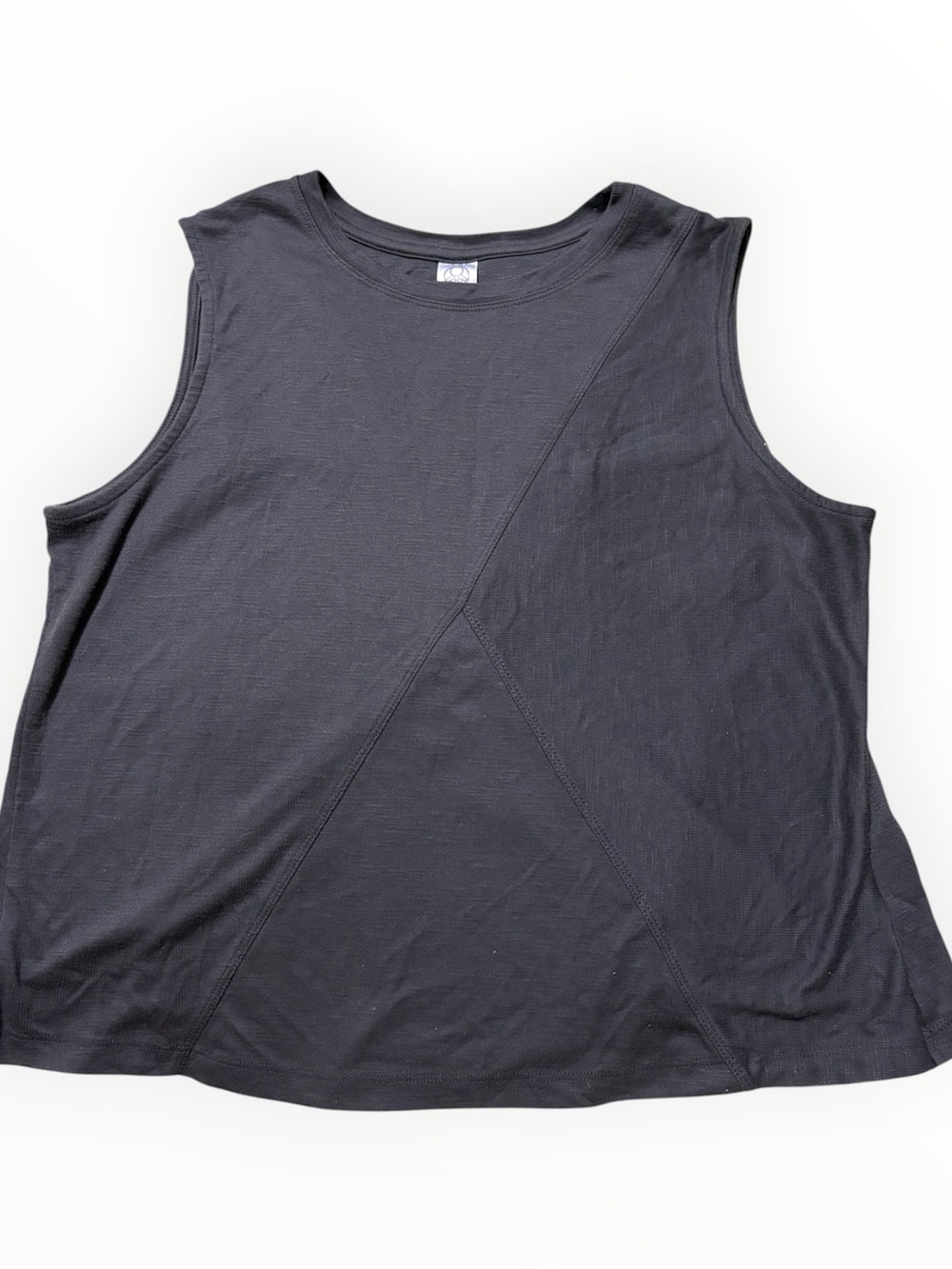 Te Verde Dark Gray Asymmetric
Panel Tank Top